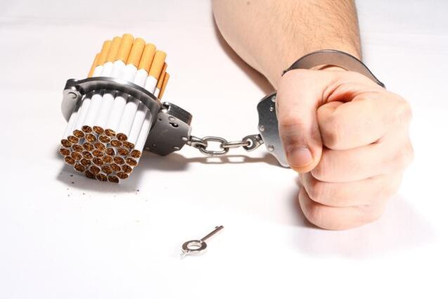 Os pseudo-cigarros son a clave para eliminar a adicción á nicotina