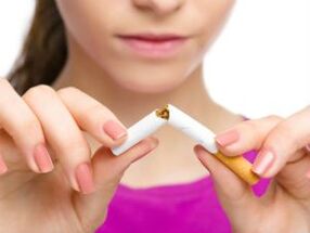 O rexeitamento dos cigarros da moza da nena