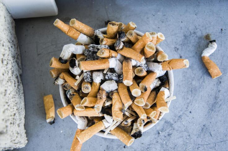 A conciencia de que unha persoa se envelena mentres fuma axuda a deixar os cigarros